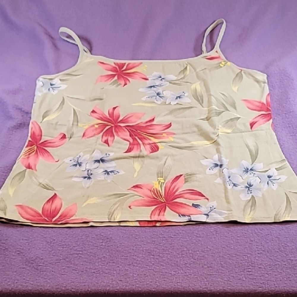 0738. EUC ~ Caribbean Joe ~ 2X ~ Shelf Bra Top ~ Adjustable Straps ~